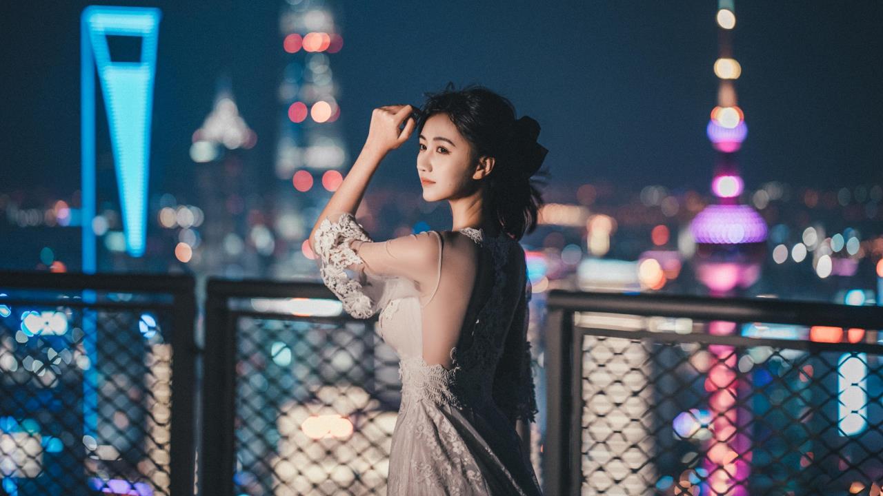 露娜两段位移大揭秘，玩转战场，秀出你的操作艺术！