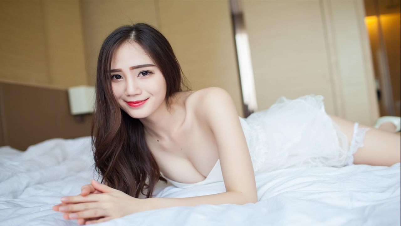 制服丝袜一区: 经典与现代风格的完美交融